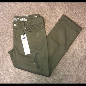Levi’s Denizen 7 Boyfriend Jeans Green Distressed
